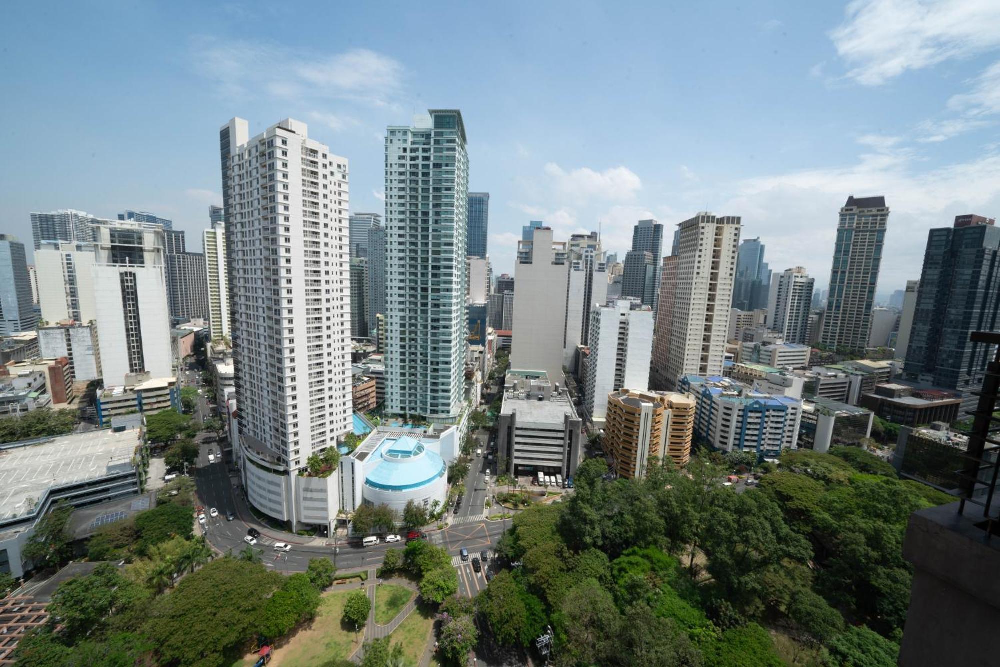 Kl Tower Makati Apartments By Ph Staycation Manila Dış mekan fotoğraf